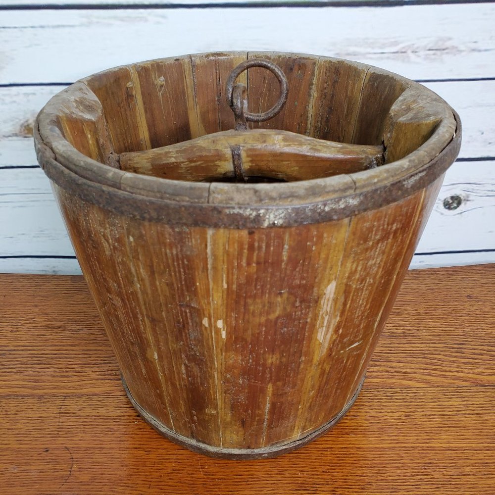Wood Cistern Well Bucket Vtg Primitive Metal Ring